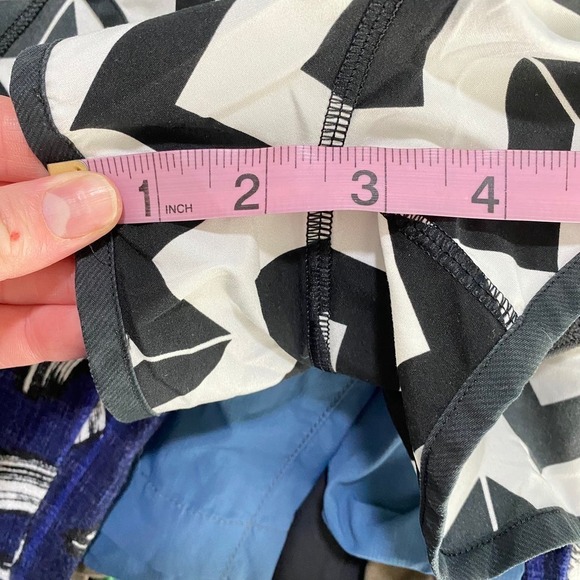 Lululemon Run: Speed Short Arrow Chevron Zig Zag White Black Size 4 # W7710S - Picture 5 of 9